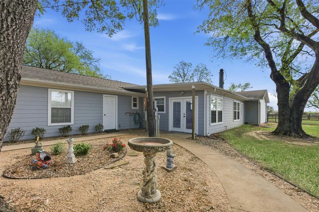 36455 Joe Loggins Road, Hempstead, TX 77445