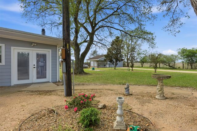 36455 Joe Loggins Road, Hempstead, TX 77445