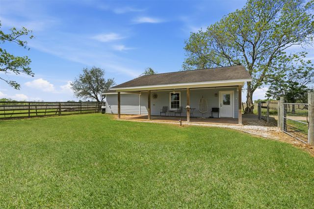 36455 Joe Loggins Road, Hempstead, TX 77445