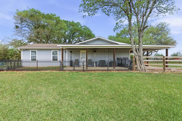 36455 Joe Loggins Road, Hempstead, TX 77445