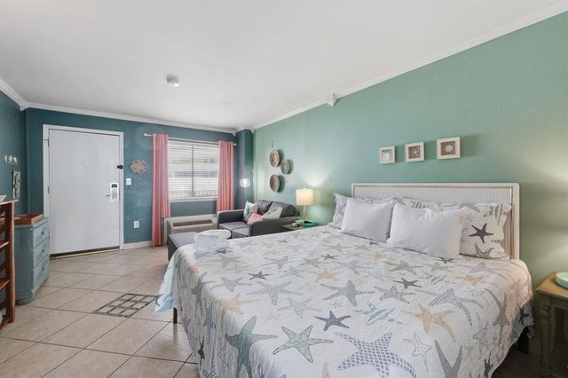 200 76th Ave N Unit 705, Myrtle Beach, SC 29572