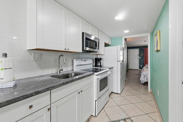200 76th Ave N Unit 705, Myrtle Beach, SC 29572