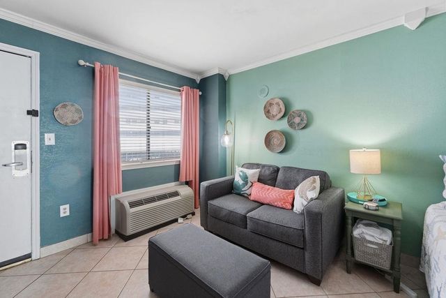 200 76th Ave N Unit 705, Myrtle Beach, SC 29572