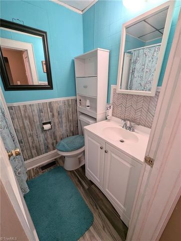 608 E Lexington Avenue, High Point, NC 27262