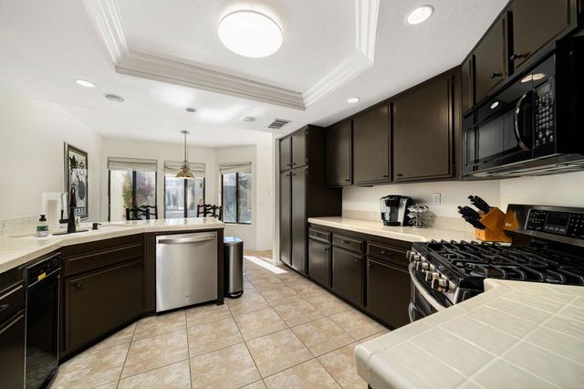 77136 Via Huerta, La Quinta, CA 92253