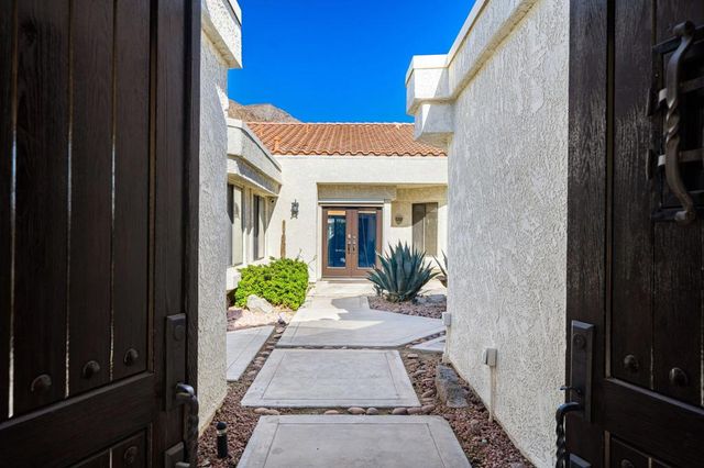 77136 Via Huerta, La Quinta, CA 92253