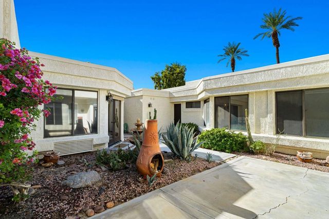 77136 Via Huerta, La Quinta, CA 92253