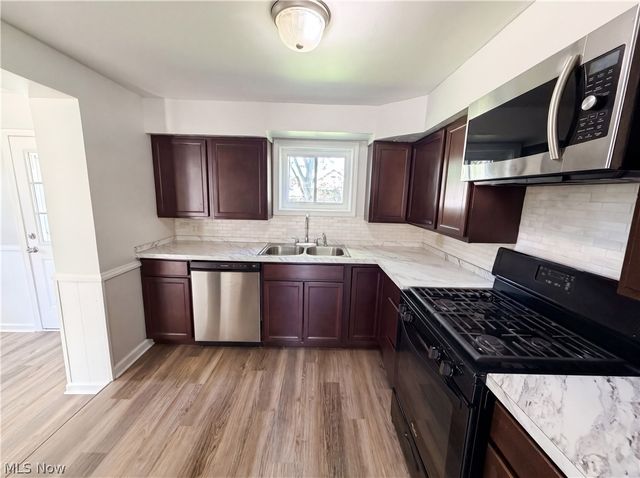 10338 Electric Boulevard, Northfield, OH 44067