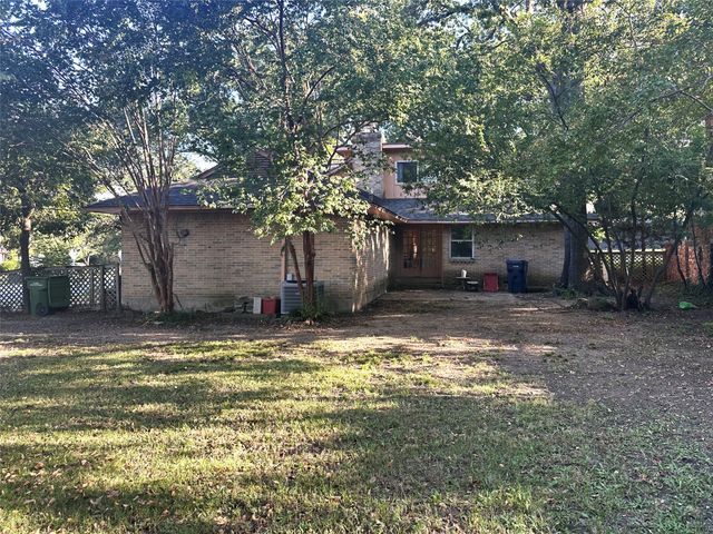 901 Saturn Springs Drive, Garland, TX 75041
