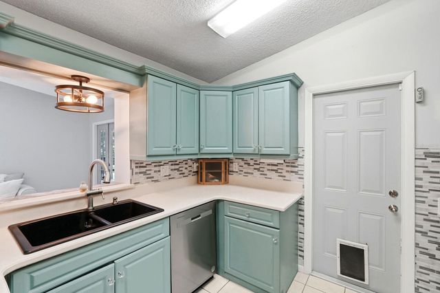 1 RICKER PLACE, Palm Coast, FL 32164