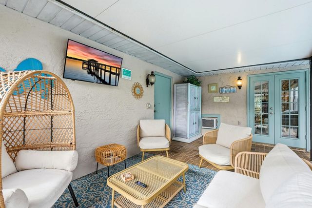 1 RICKER PLACE, Palm Coast, FL 32164