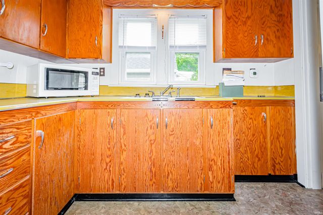 1800 N Janney Avenue, Muncie, IN 47304