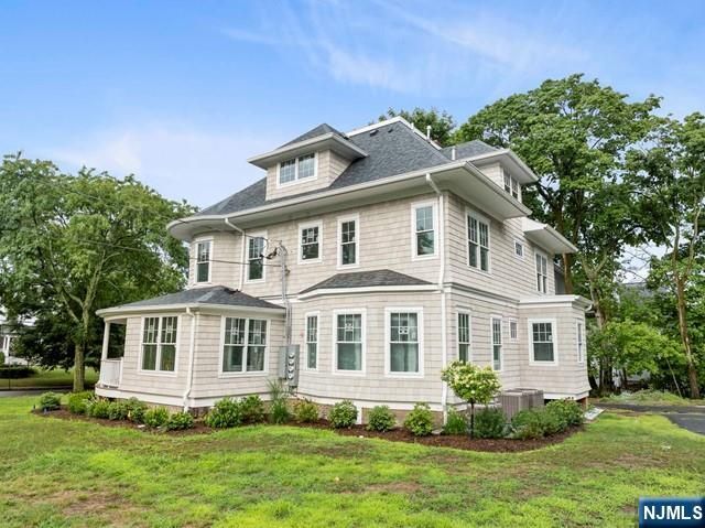 389 Spring Avenue C, Ridgewood, NJ 07450