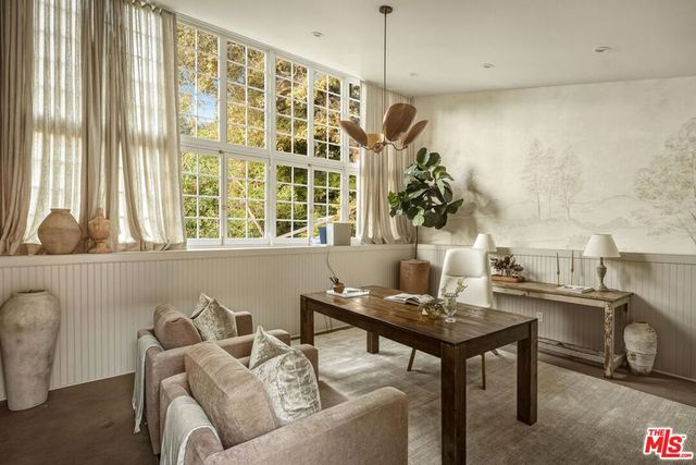 1744 Reedvale Lane, Los Angeles, CA 90049