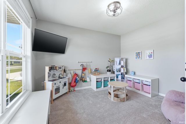 3667 Victoria Lakes Court, New Haven, IN 46774