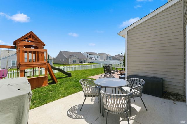 3667 Victoria Lakes Court, New Haven, IN 46774
