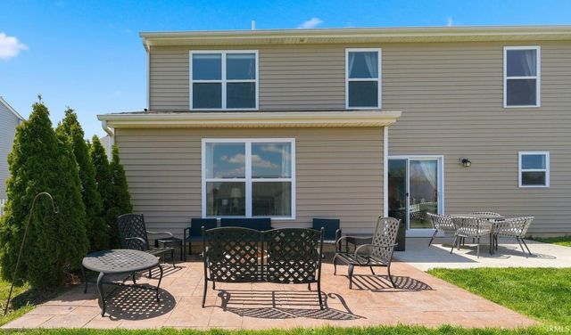 3667 Victoria Lakes Court, New Haven, IN 46774