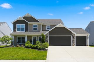 3667 Victoria Lakes Court, New Haven, IN 46774