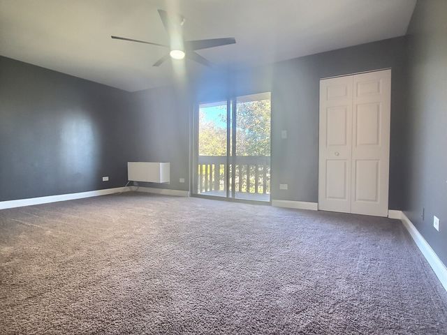 266 12th Street 3F, Wheeling, IL 60090