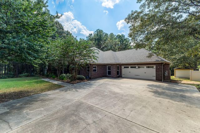 22 Bedford Forrest Ln., Hattiesburg, MS 39401