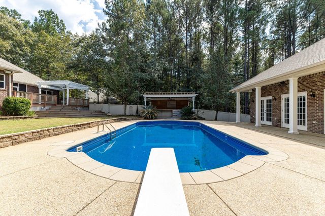 22 Bedford Forrest Ln., Hattiesburg, MS 39401