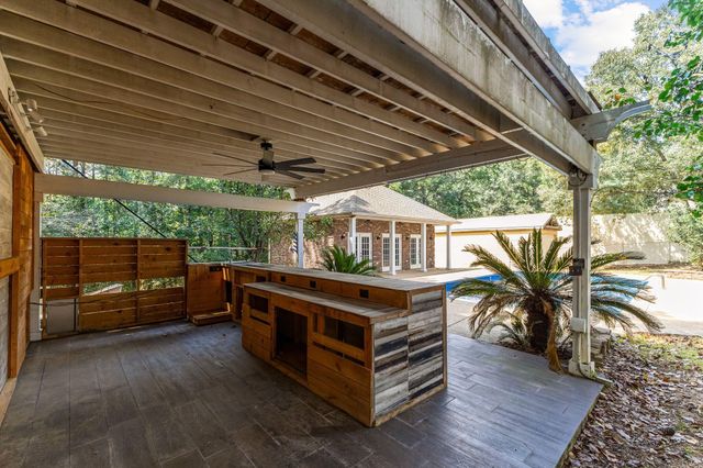 22 Bedford Forrest Ln., Hattiesburg, MS 39401