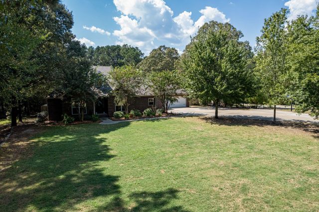 22 Bedford Forrest Ln., Hattiesburg, MS 39401
