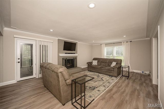 583 Princeway Court, Manchester, MO 63011