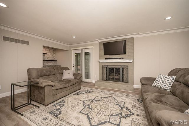 583 Princeway Court, Manchester, MO 63011