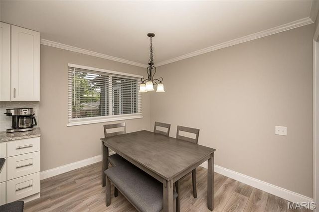 583 Princeway Court, Manchester, MO 63011