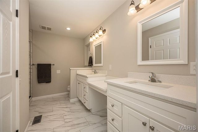583 Princeway Court, Manchester, MO 63011