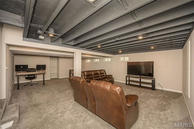 583 Princeway Court, Manchester, MO 63011