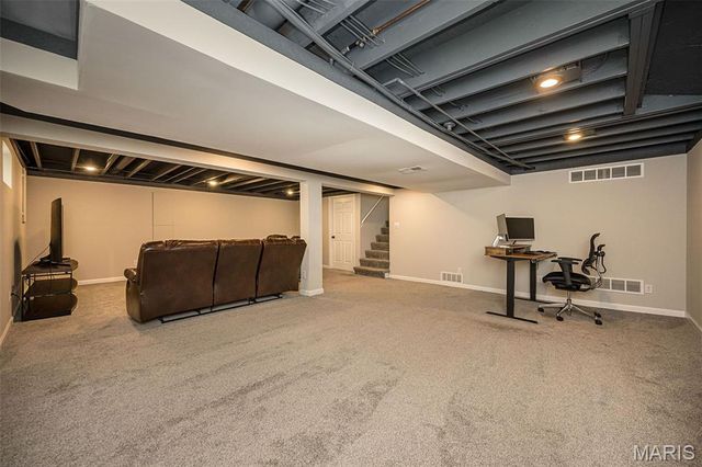 583 Princeway Court, Manchester, MO 63011