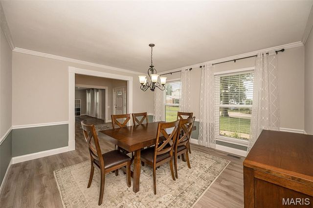 583 Princeway Court, Manchester, MO 63011