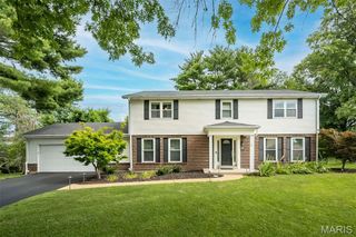 583 Princeway Court, Manchester, MO 63011