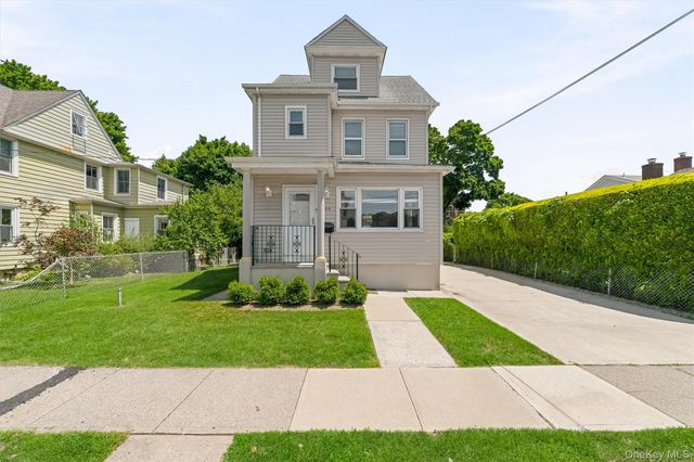 208 Third Avenue, Pelham, NY 10803