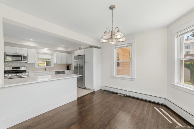 208 Third Avenue, Pelham, NY 10803