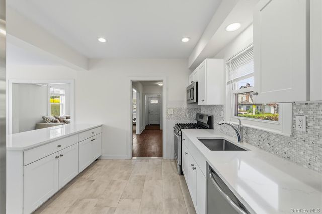 208 Third Avenue, Pelham, NY 10803