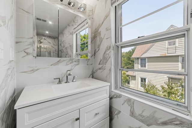 208 Third Avenue, Pelham, NY 10803