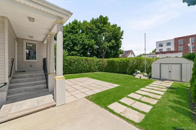 208 Third Avenue, Pelham, NY 10803