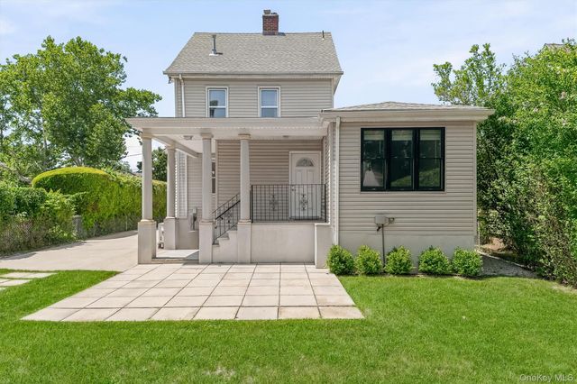 208 Third Avenue, Pelham, NY 10803