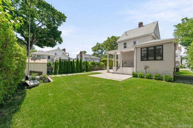 208 Third Avenue, Pelham, NY 10803