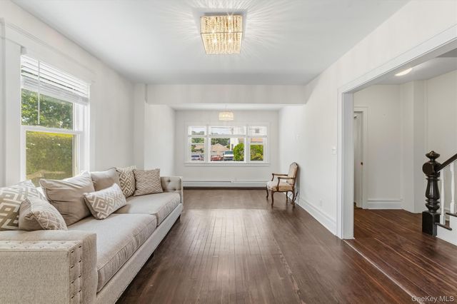 208 Third Avenue, Pelham, NY 10803