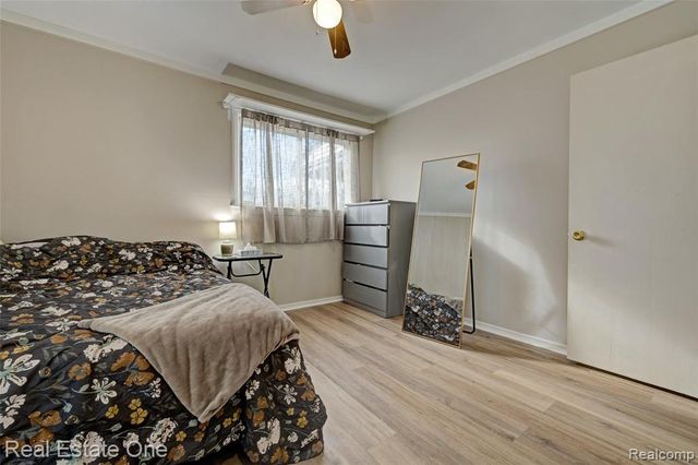 27732 Dartmouth Street, Madison Heights, MI 48071