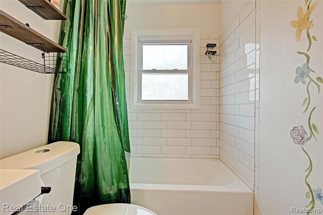 27732 Dartmouth Street, Madison Heights, MI 48071