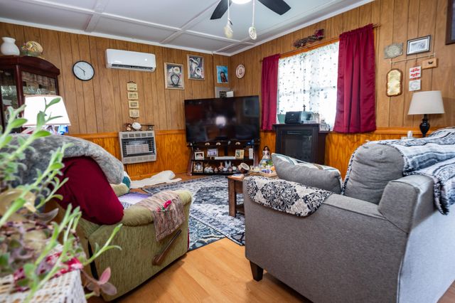 1107 Summer City Rd, Pikeville, TN 37367
