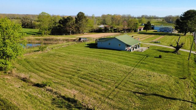 1107 Summer City Rd, Pikeville, TN 37367