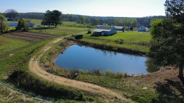 1107 Summer City Rd, Pikeville, TN 37367