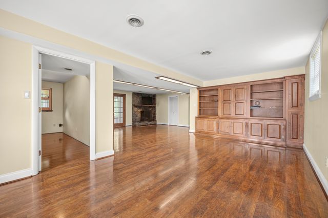 2075 Greentree Drive, Richmond, KY 40475