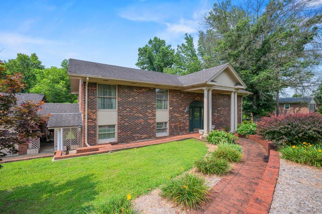 2075 Greentree Drive, Richmond, KY 40475